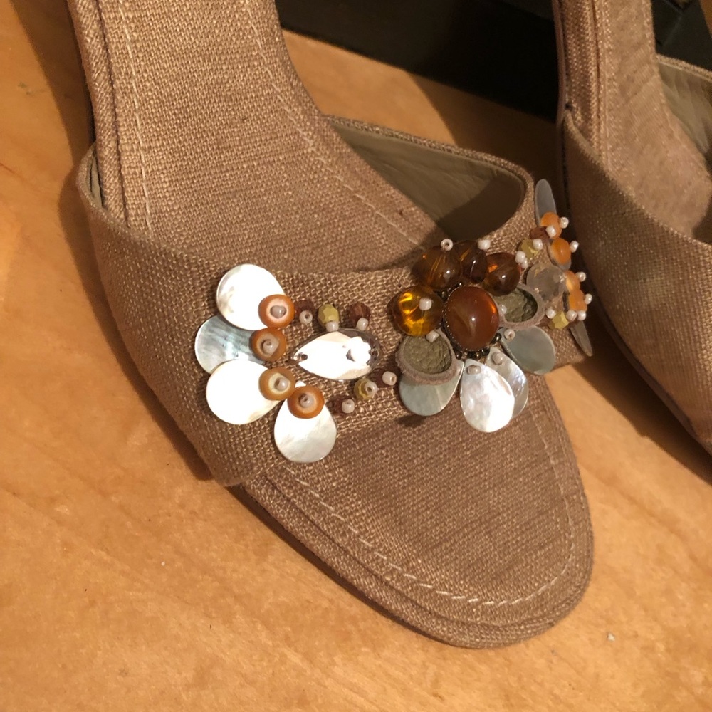 🌼Spring Sale!!!!! NWOT Unisa Sandals